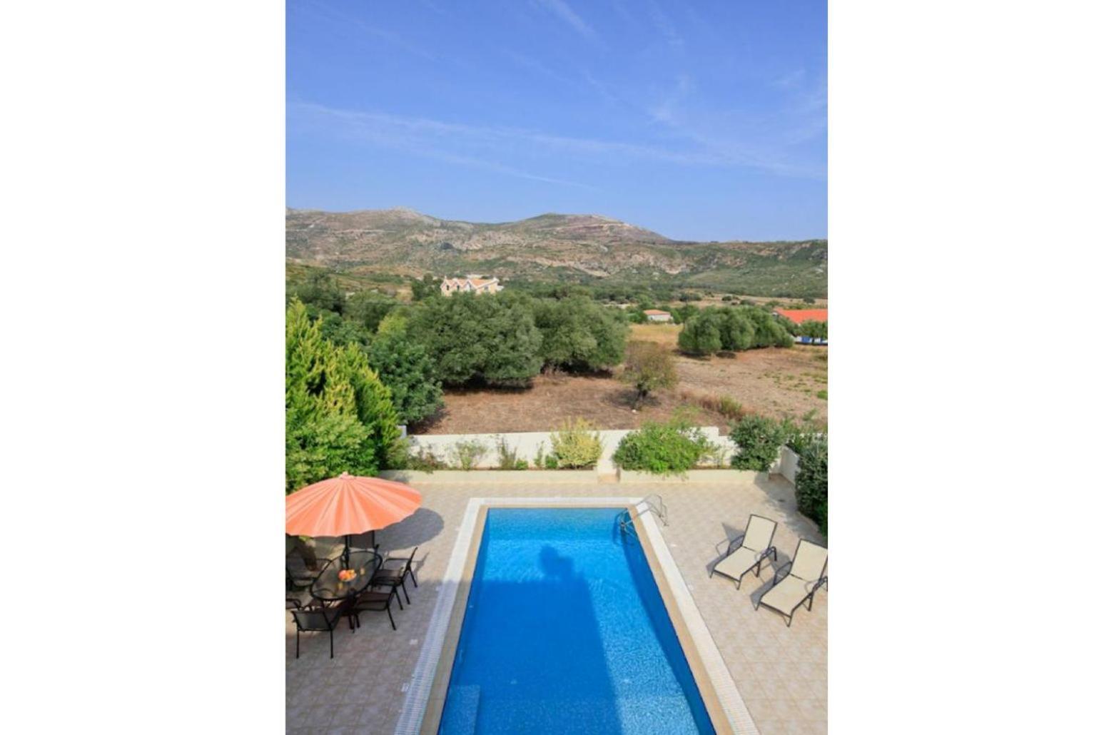 Villa Fedra Poros  Exterior photo