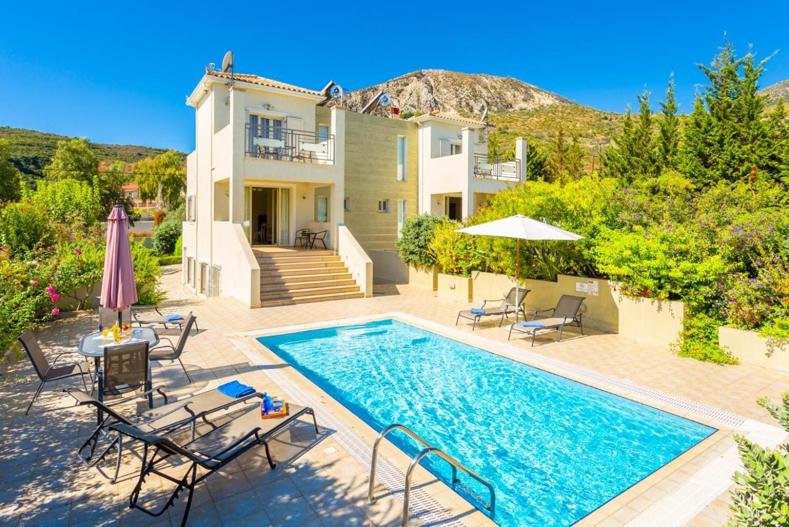 Villa Fedra Poros  Exterior photo